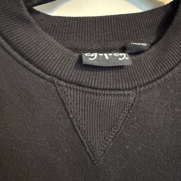 Classic Black Crewneck Sweatshirt - Picture 5 of 7